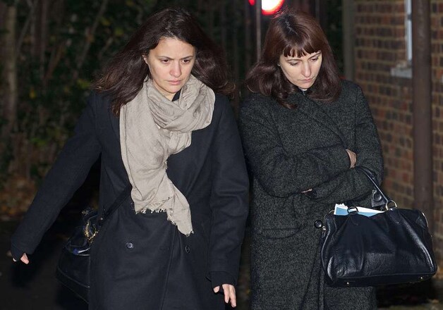 Elisabetta (l) en Francesca Grillo worden beschuldigd van fraude gepleegd tijdens hun werkzaamheden voor Saatchi en Lawson.