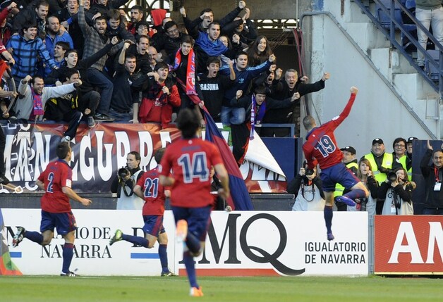 Oriol Riera (ex-Barça) scoorde twee keer tegen Real.