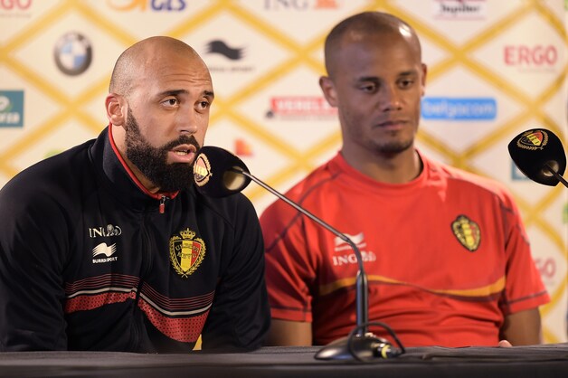 Anthony Vanden Borre en Vincent Kompany tijdens de persconferentie van gisteren.