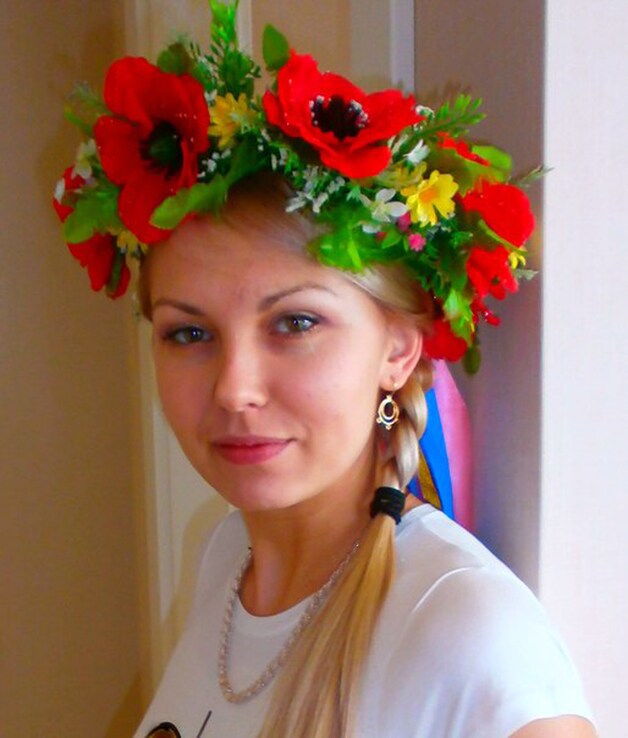 Yana Zhdanova.