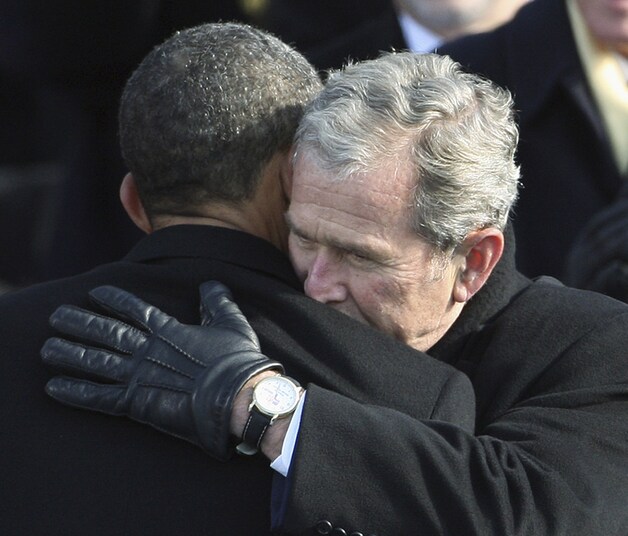 President Barack Obama vertelde Bush het nieuws over de dood van Bin Laden.