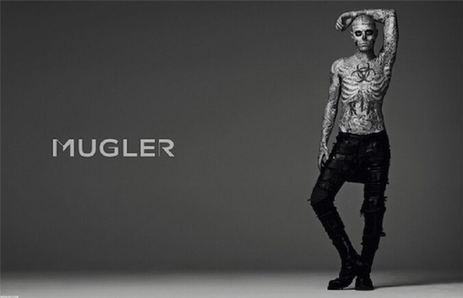 Zombie Boy maakte tatoeages hot in de modewereld.