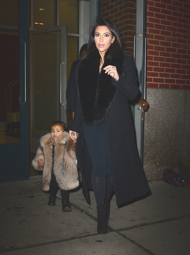 Kim Kardashian met haar dochtertje.