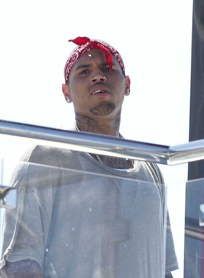 Chris Brown op zijn jacht in St. Tropez.