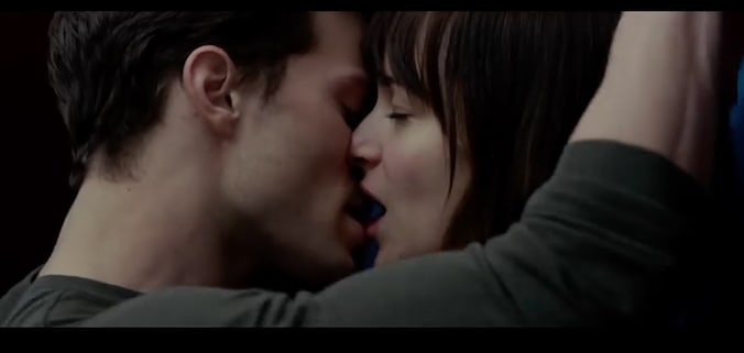 De hoofdpersonages Christian Grey en Anastacia Steele in de trailer van de verfilming van 'Fifty Shades of Grey'.