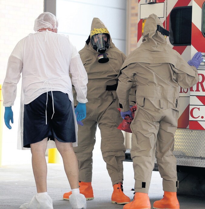 Een man die met het eerste ebolaslachtoffer in de VS in aanraking kwam, wordt in quarantaine geplaatst.