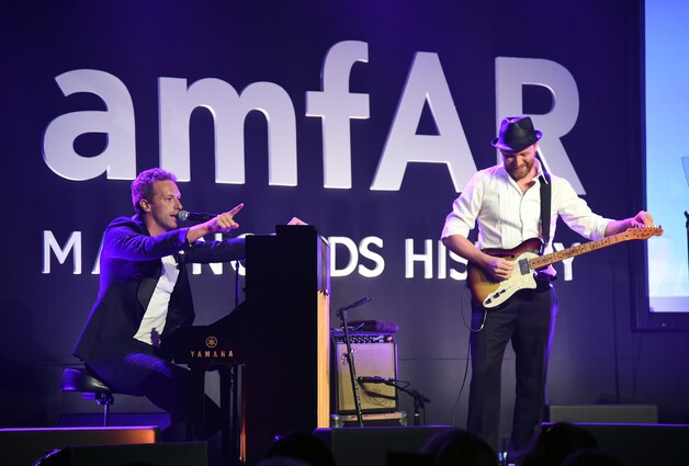 Chris Martin gaf een optreden tijdens het amfAR-gala.