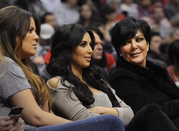 Khloe, Kim en moeder Kris Jenner (van links naar rechts)