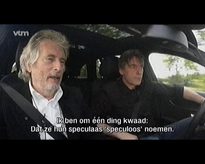 Tijdens hun tocht door het Meetjesland maakt Paul Jambers zich boos dat Lotus zijn populaire koekjes 'speculoos' noemt en niet 'speculaas' zoals volgens hem correct Nederlands is.