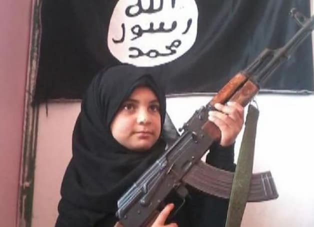Ook meisjes worden klaargestoomd voor de strijd. Ze worden vaak ingezet als zelfmoordterrorist.