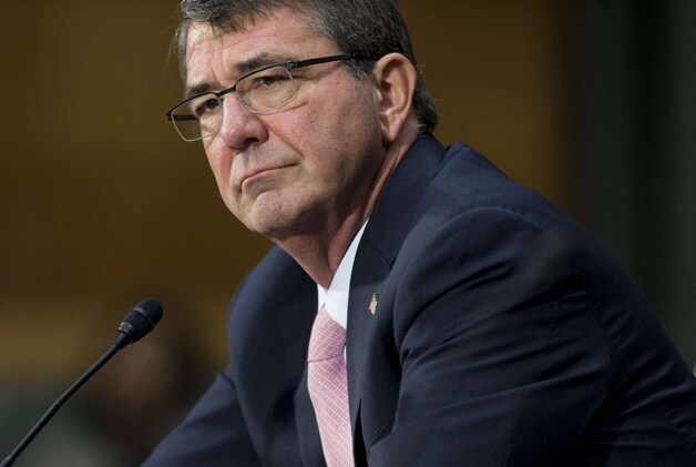 Minister van Defensie, Ashton Carter in de Senaat.