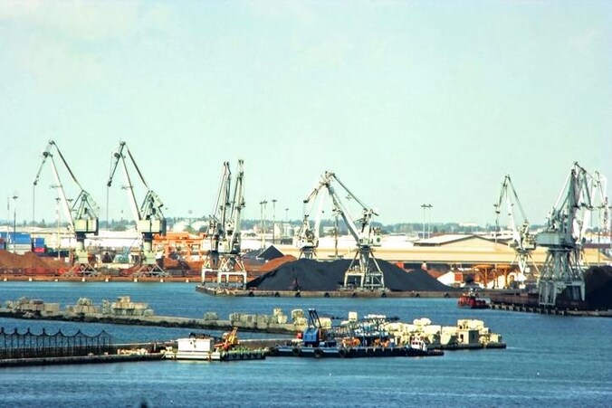 Zicht op de haven van Thessaloniki.