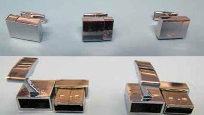 Samata Ullah sloeg allerhande 'nuttige tips' voor terroristen op in USB-sticks die hij omvormde tot manchetknopen.