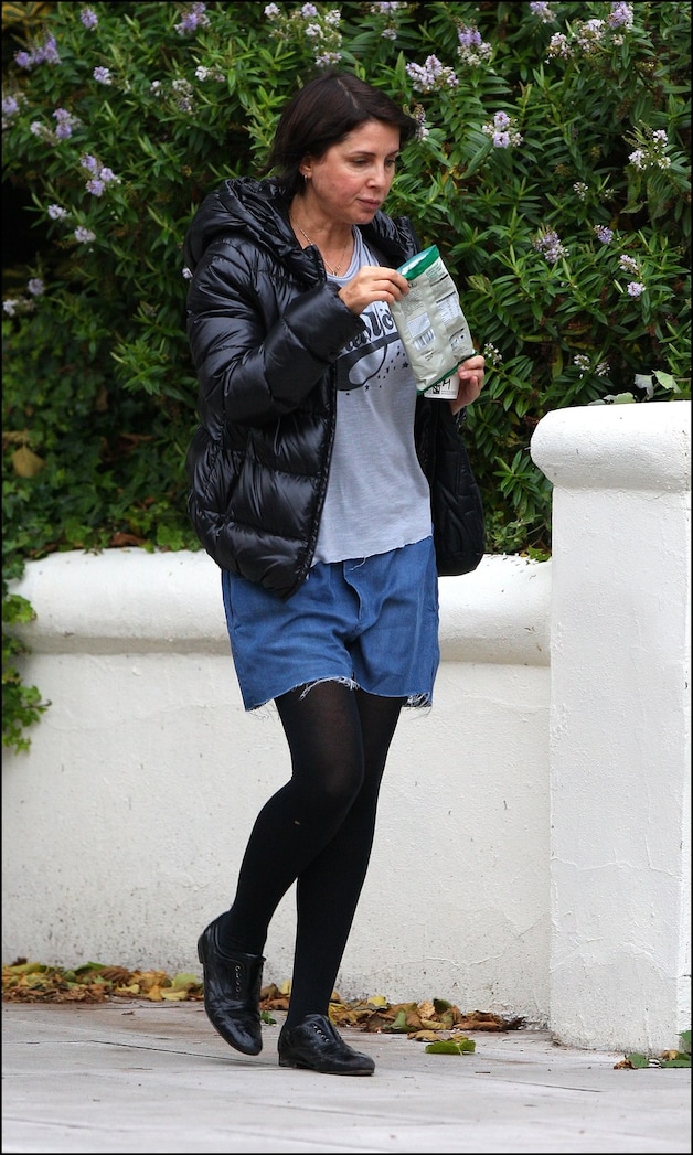 Celebs worden vaak gespot in zo'n vest. Meetsal op de set, boven een flinterdunne designerjurk.
