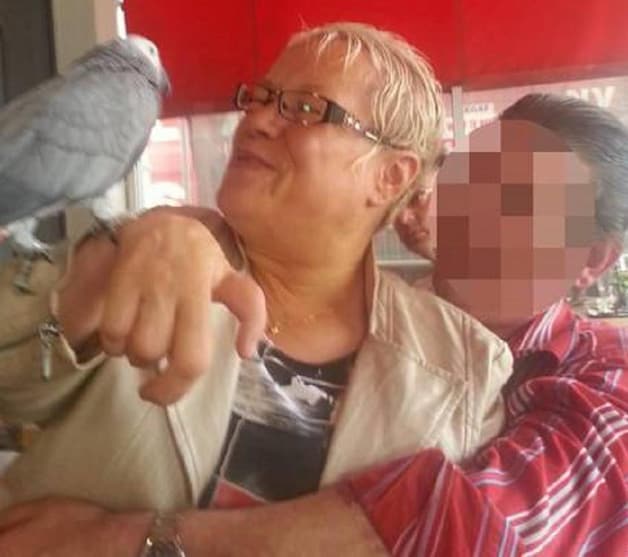 Luc wurgde Alia (56) en sneed haar hart eruit, haar dochter Chana (32 ...