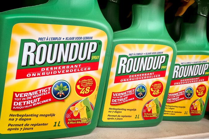 Roundup is een van de bekendste onkruidverdelgers die glyfosaat bevatten.