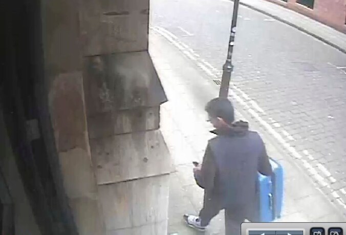 Salman Abedi werd in de dagen voor de aanslag gefilmd door bewakingscamera's.