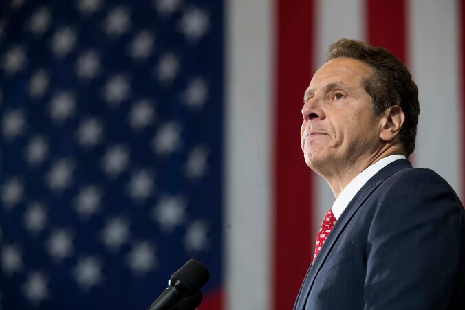 Andrew Cuomo, gouverneur van New York, verleent gratie aan een illegale immigrant die geholpen heeft na 9/11.