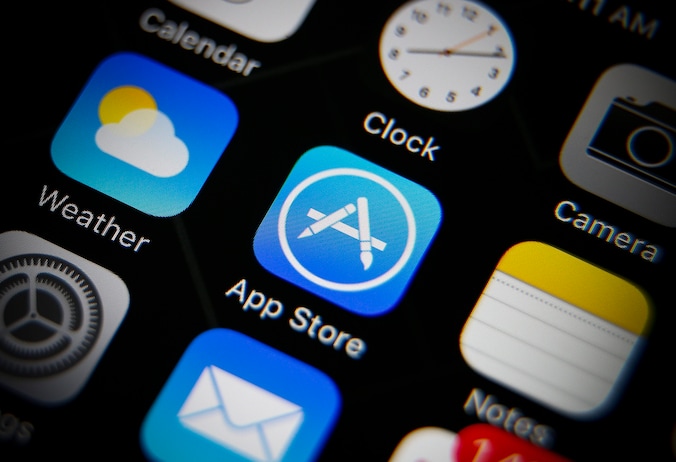 Gebruikers van iPhones  kunnen alleen via de App Store applicaties van derde partijen installeren op hun smartphone of tablet.