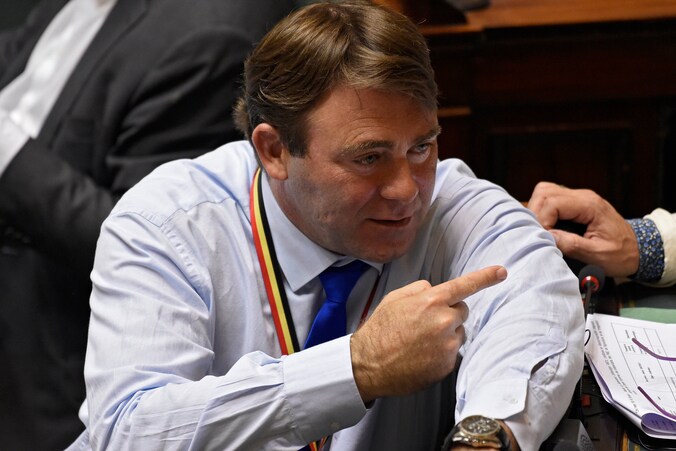 Minister van Landbouw Ducarme.