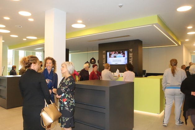Nieuw gemeentehuis officieel geopend | Regio | HLN.be