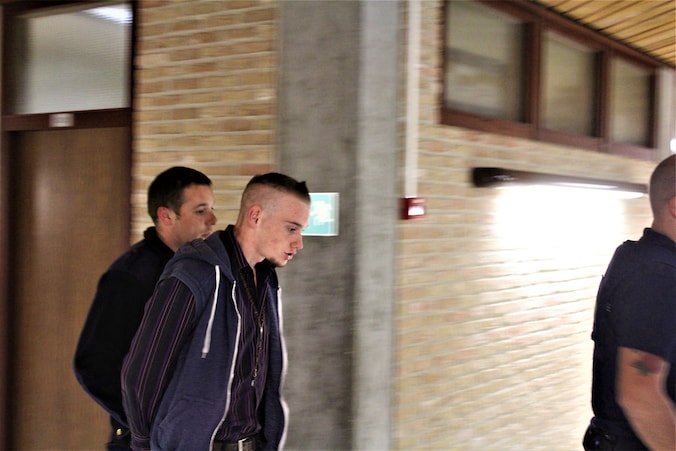 18 jaar cel, papa of niet | De Krant | HLN.be