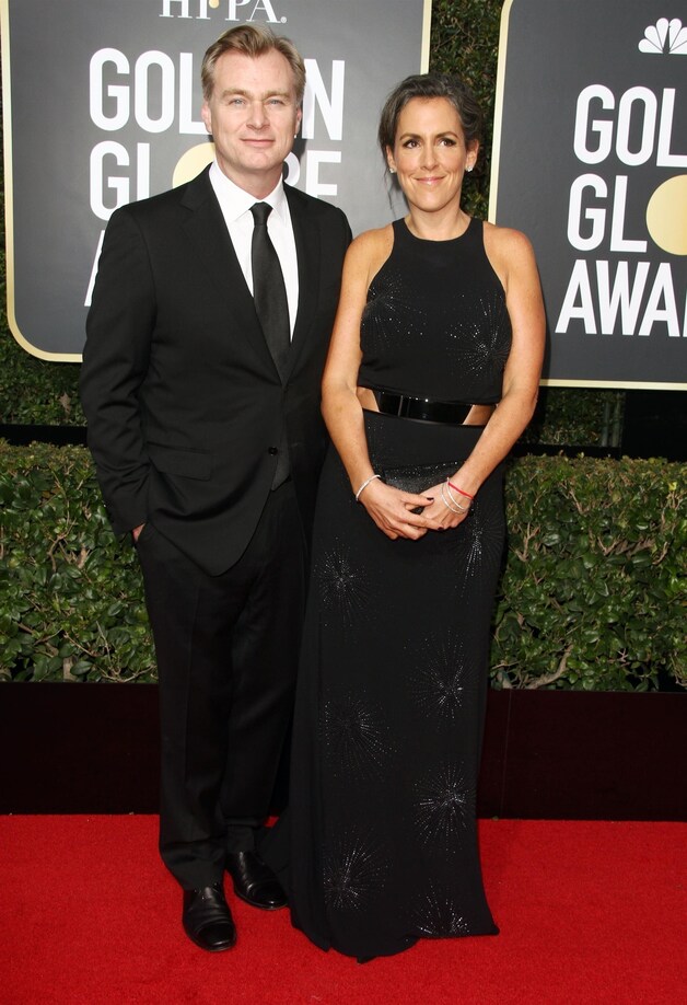 Regisseur Christopher Nolan en echtgenote tijdens de Golden Globes eerder deze maand. 