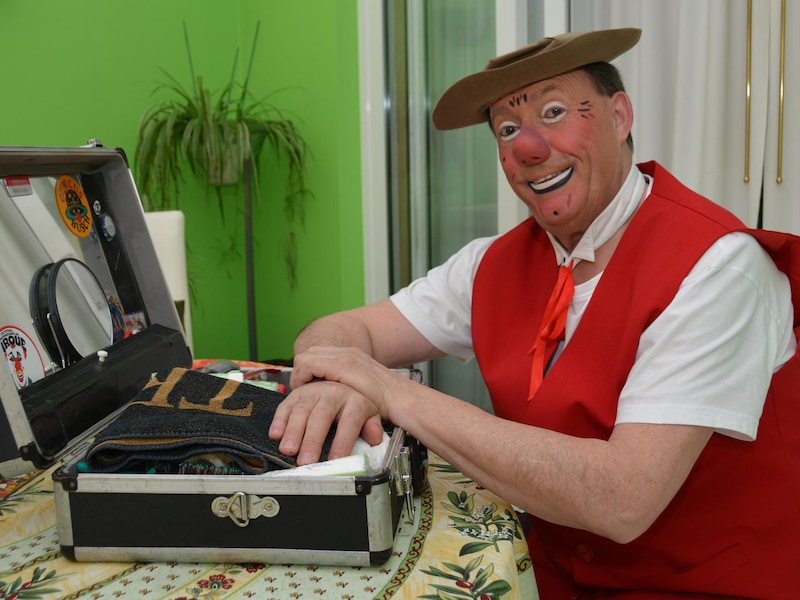 Clown Rocky geeft gratis Halloweenshow in Bredene
