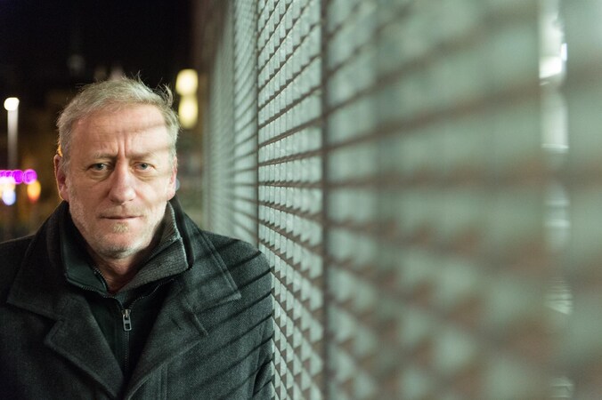 Vlaamse misdaadauteur Luc Deflo (60) overleden | Showbizz | HLN.be