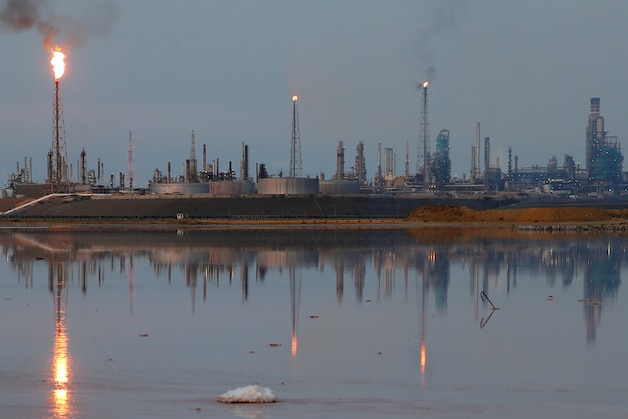 Archiefbeeld. De Amuay-raffinaderij van staatsoliemaatschappij PDVSA, gelegen nabij Punto Fijo, te Venezuela. (17/11/2016)