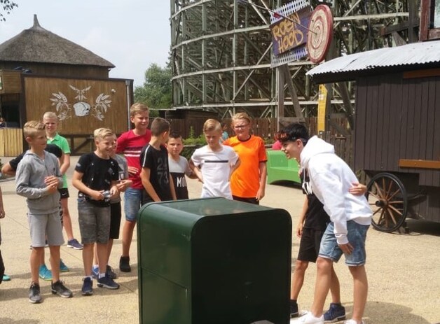 Fans gaan in Walibi met Thorben op de foto