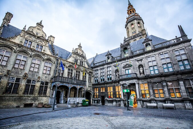 Veurne oud stadhuis Markt