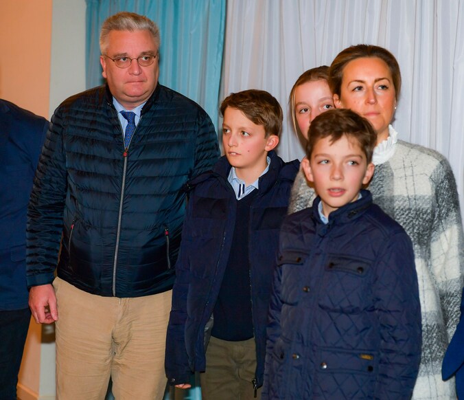 Prins Laurent en prinses Claire met hun dochter Louise en hun tweeling Aymeric en Nicolas in Antwerpen. Foto uit februari 2018.