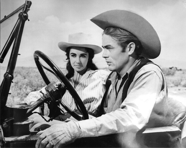 Wijlen Elizabeth Taylor en James Dean (1931-1955) in 'Giant'.