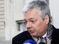 "N-VA kan altijd een resolutie indienen", stelt minister van Financiën Didier Reynders.