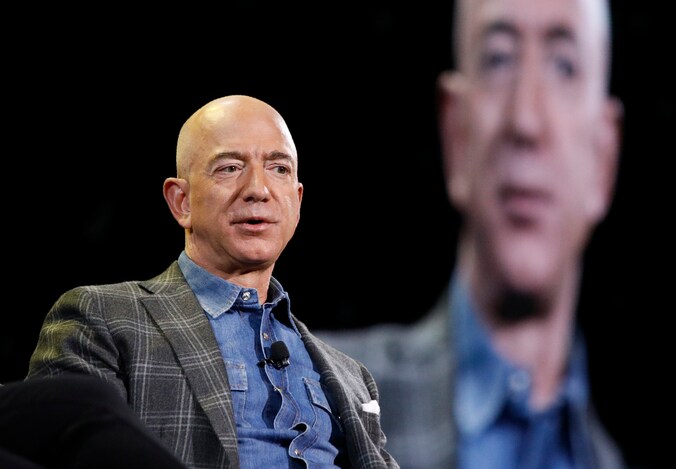 Jeff Bezos met 185 miljard euro weer rijkste van de wereld, Elon Musk ...