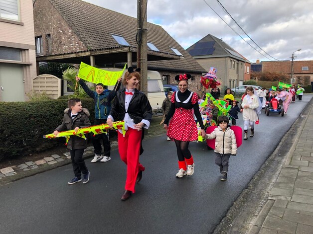 Carnaval bij basisschool De Kleine Prins in Kluizen.
