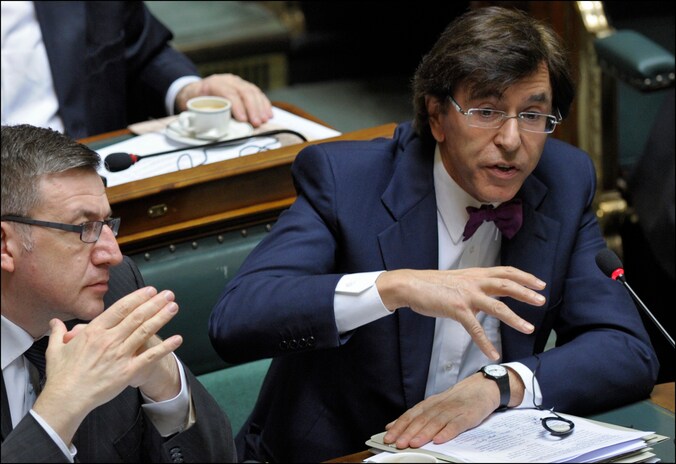 Premier Elio Di Rupo (PS).