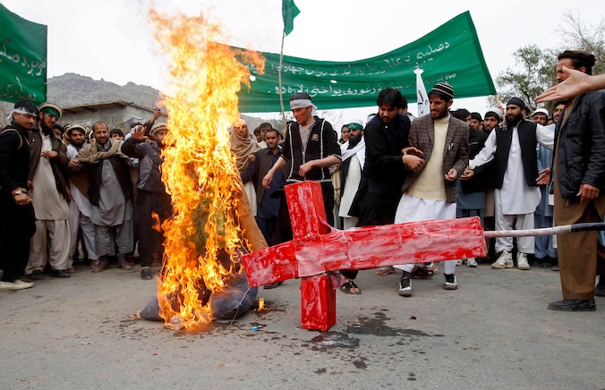 In Afghanistan vonden hevige protesten plaats tegen de aanwezigheid van Amerikaanse troepen in het land.