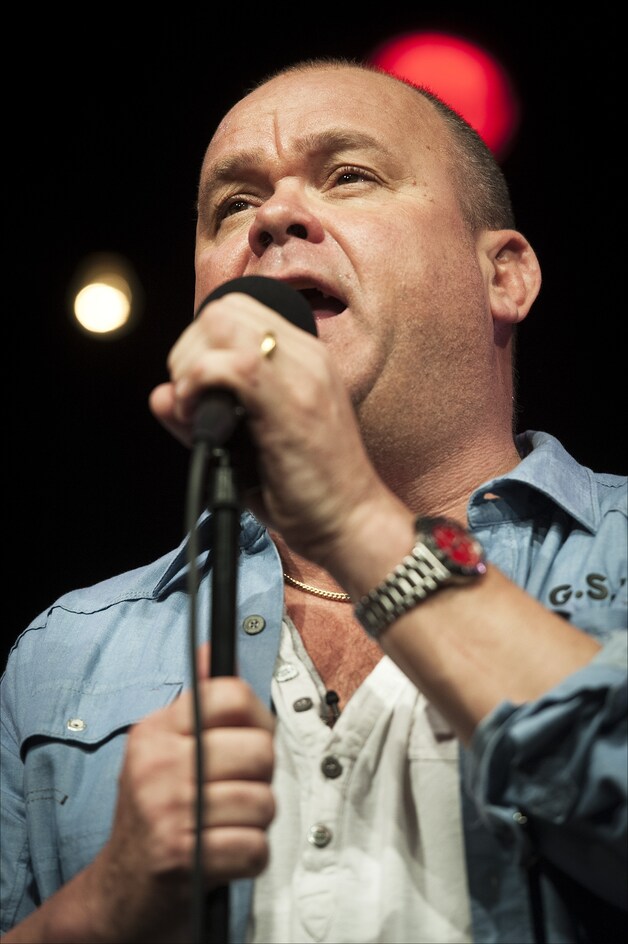 Paul de Leeuw.