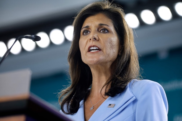 Trump maakt vreemd geluid tijdens speech, en dat doet critici weer ...