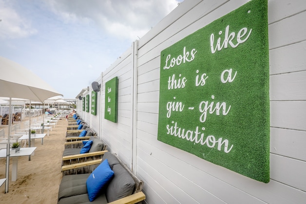 BEACHBAR(-O-METER). Sun Beach: “Het moet strak en clean zijn bij ons ...