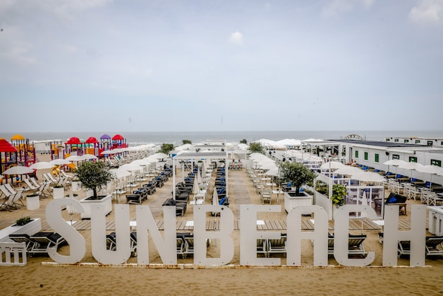 BEACHBAR(-O-METER). Sun Beach: “Het moet strak en clean zijn bij ons ...