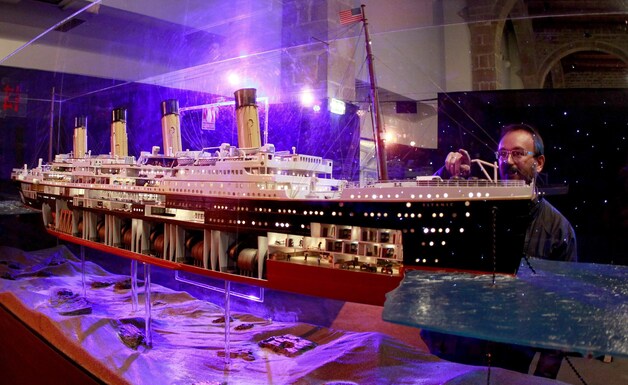 Een schaalmodel van de Titanic.