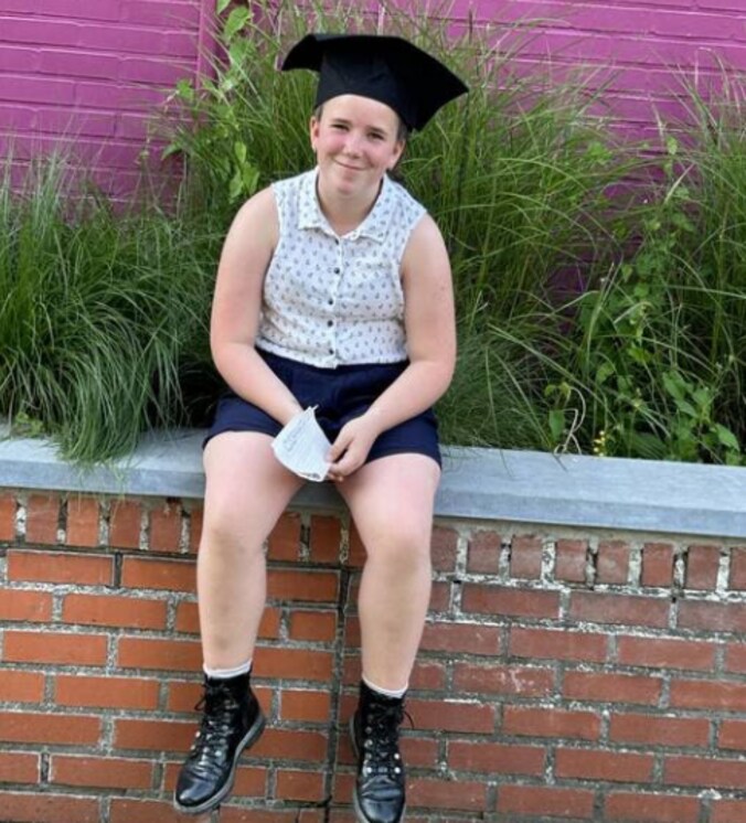Alexis studeert af van lagere school.