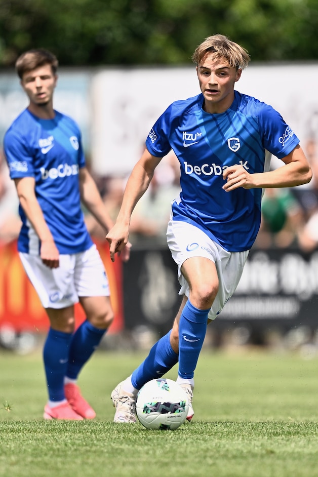 Matte Smets over waarom hij Racing Genk boven Anderlecht verkoos: “Hier ...