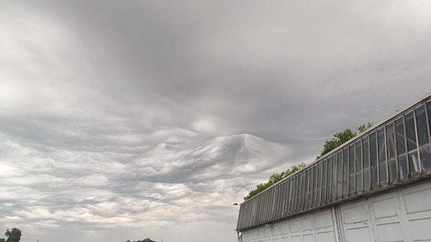 Speciale wolken formatie boven het vliegveld van Goetsenhoven.