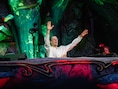 Lost Frequencies - zonder z’n typische krullen - viert op Tomorrowland 1 miljard streams: “Ik ben zo blij om hier te zijn”