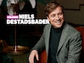 “Mijn broer staat in de coulissen wanneer ik op het podium sta”: Niels Destadsbader over het belang van een broederband
