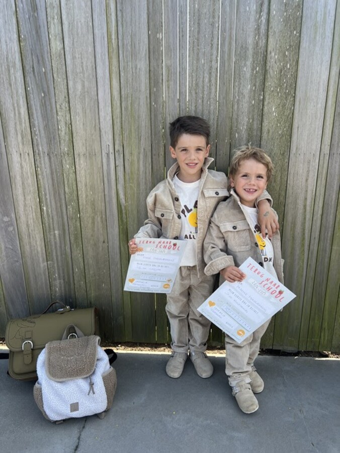 Deze broertjes uit Leopoldsburg zijn klaar voor hun eerste schooldag
